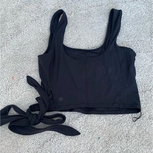 Lululemon workout tank